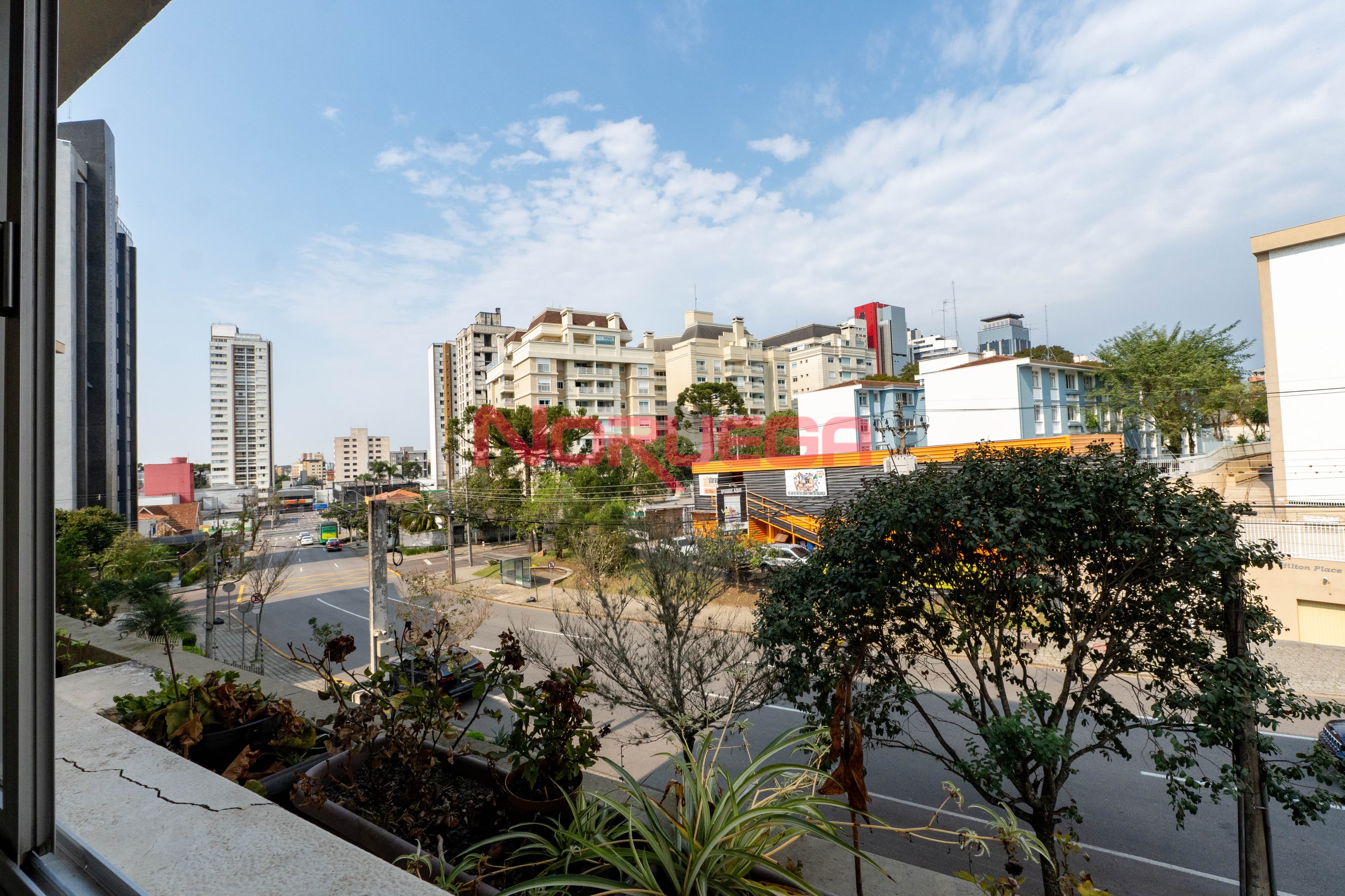 Apartamento à Venda em Curitiba-PR, Juvevê: 3 Quartos, 1 Sala, 1 Banheiro, 1 Vaga, 69,99m² de Área. Aproveite!